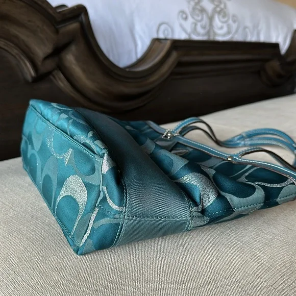 Authentic Coach Bag - Picture 5 of 8